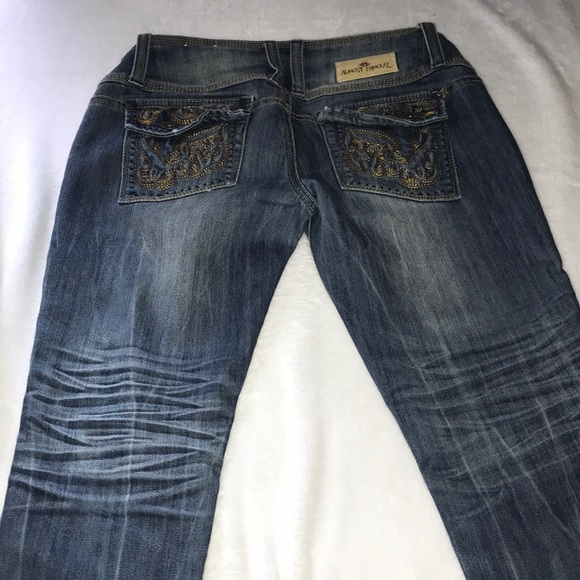 Almost famous Capri pants - Picture 2 of 4